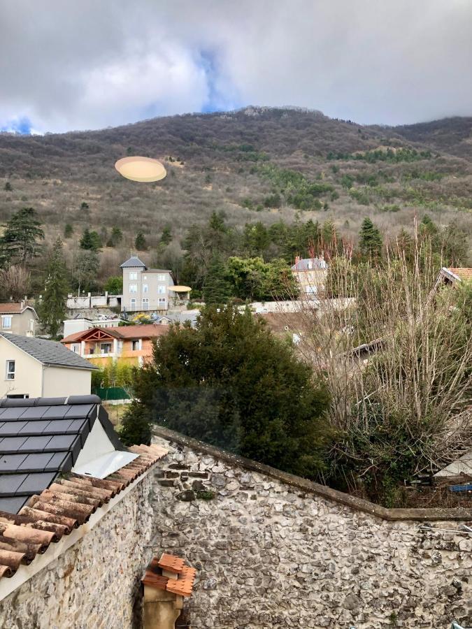 Immeuble De Charme La Tronche Apartment La Tronche  Bagian luar foto